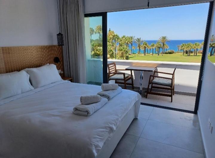 Terrazza Suites Paphos Exterior foto