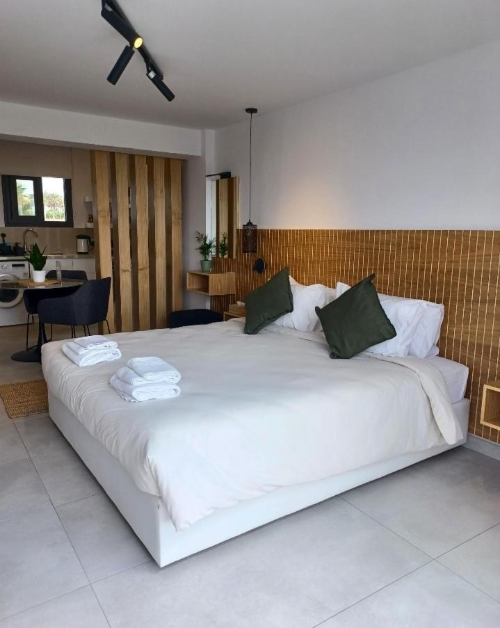 Terrazza Suites Paphos Exterior foto